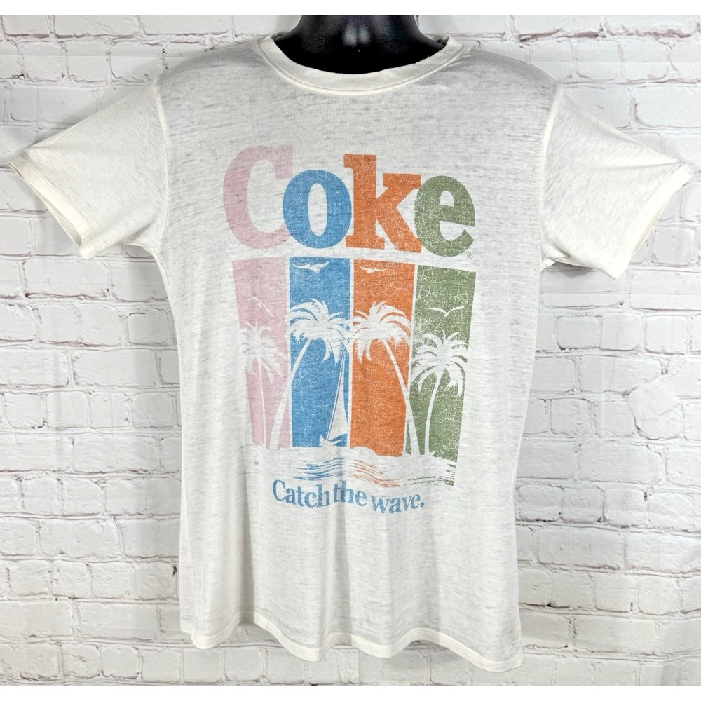 Coca-Cola Coke T-Shirt Size Medium White Light Weight NWT‎